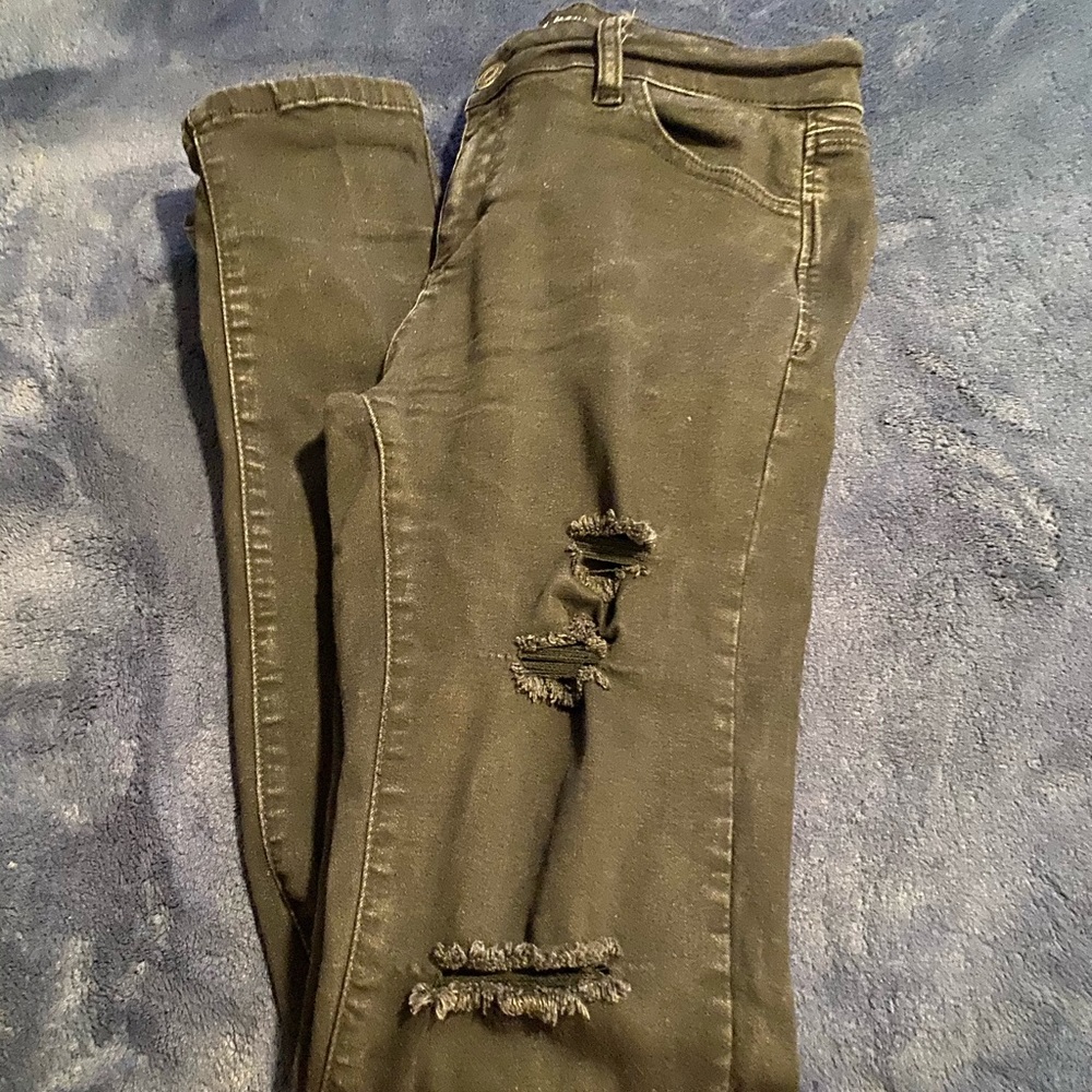 Black Distressed Jeans